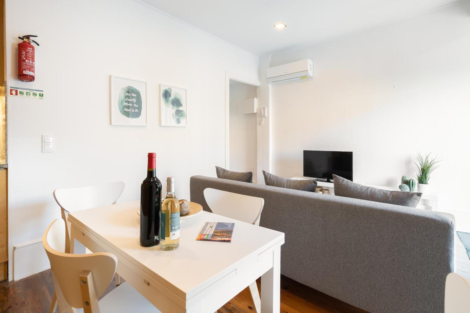 Host Wise - Modern Studios With Terrace - Walk Everywhere 波尔图 客房 照片